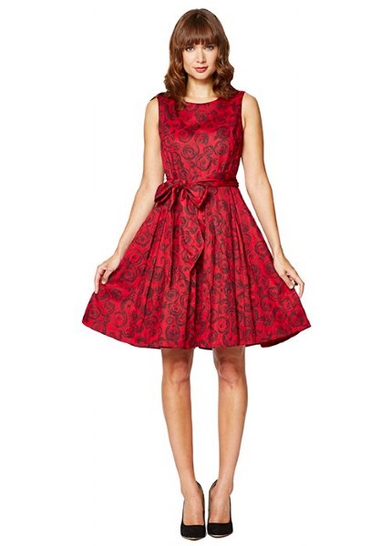 LÄCKRASTE KLÄNNINGEN TILL JULFESTEN!